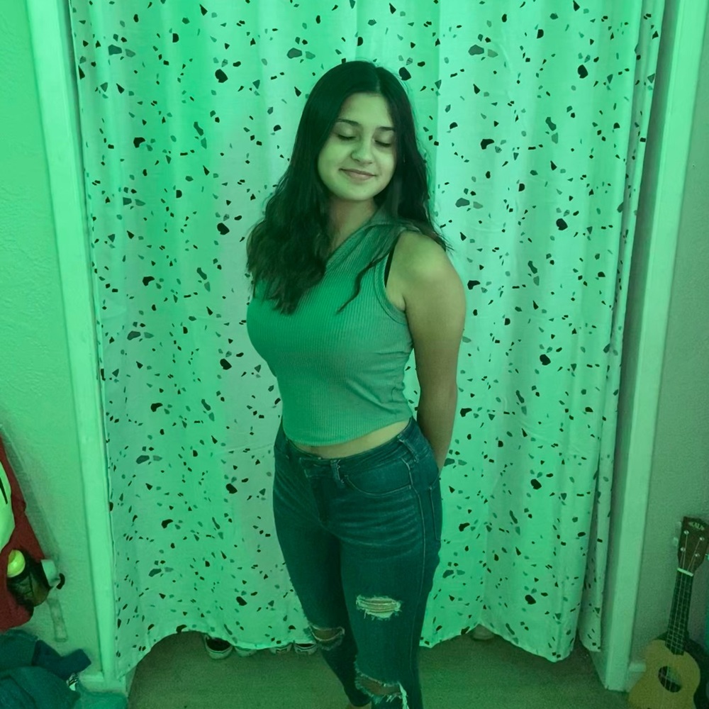 Meet your Posher, Allyssa